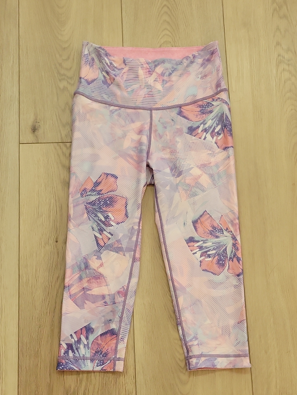 Women's Pink Floral High-Waist Capri Leggings